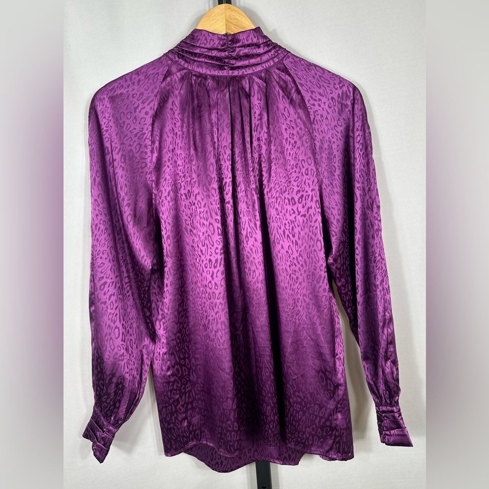 NWT Molly Bracken Animal Printed Satin Blouse Size Small